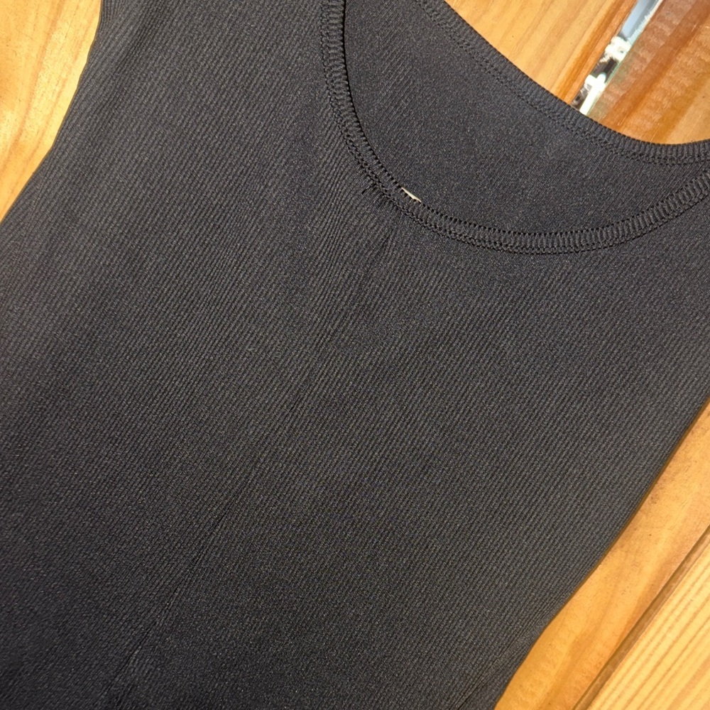 Black Sleeveless Bodysuit - Picture 4 of 5
